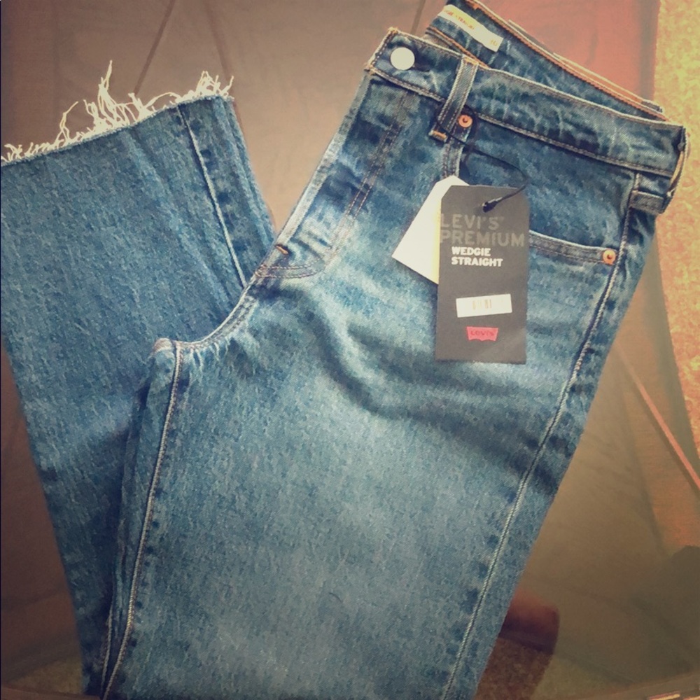 Levi’s Wedgie Straight